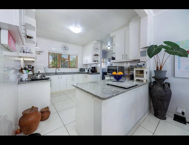 4 BEDROOM HOUSE FOR SALE IN ELIM